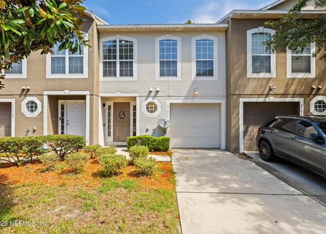Property at 11614 Hickory Oak Dr, Jacksonville, FL 32218, 3 beds, 2.5 baths