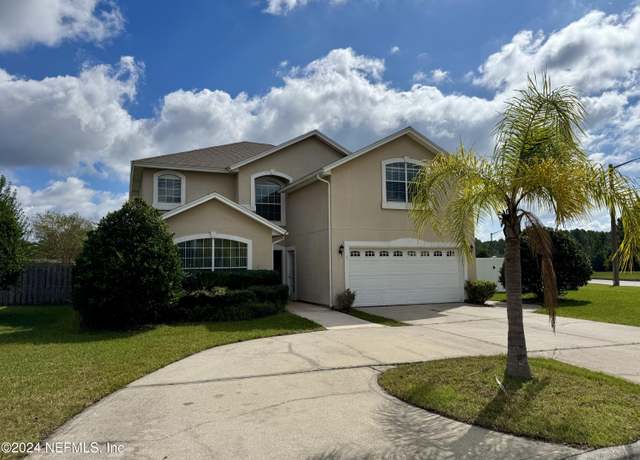 Property at 348 Summit Dr, Orange Park, FL 32073, 5 beds, 3.5 baths