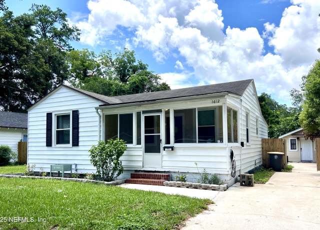 Property at 1612 Greenridge Rd, Jacksonville, FL 32207, 4 beds, 3 baths