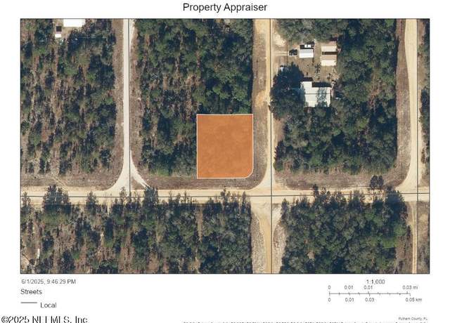 Property at 250 13th St, Interlachen, FL 32148