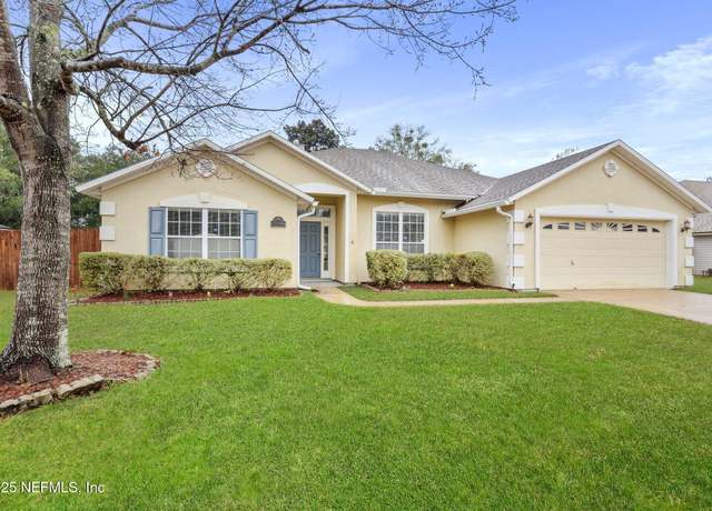 Property at 636 Martin Lakes Dr E, Jacksonville, FL 32220, 4 beds, 2 baths