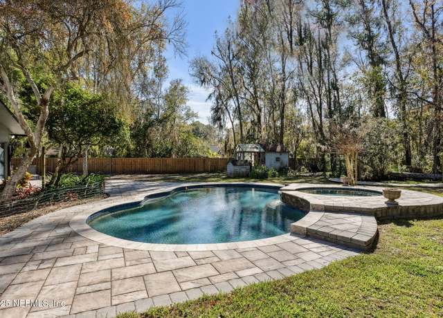 Property at 12534 Flynn Rd, Jacksonville, FL 32223, 4 beds, 3.5 baths