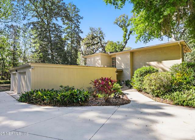 Property at 2916 Forest Cir, Jacksonville, FL 32257, 3 beds, 2.5 baths