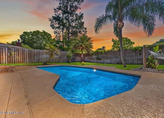 Property at 811 Acapulco Rd, Jacksonville, FL 32216, 3 beds, 2 baths