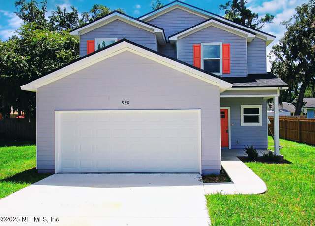 Property at 998 Floyd St, Fleming Island, FL 32003, 4 beds, 2.5 baths