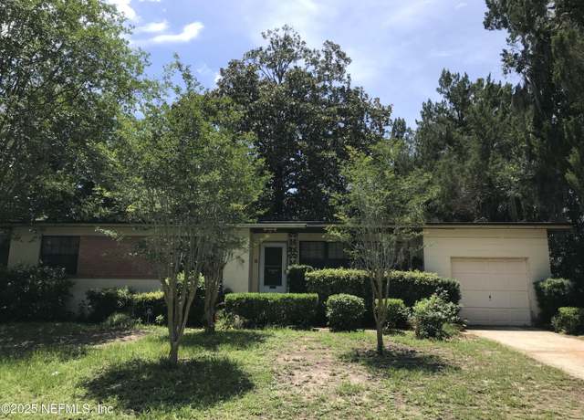 Property at 5914 Meadow Ln, Jacksonville, FL 32277, 3 beds, 3 baths
