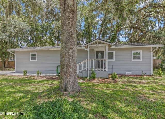 Property at 600 Lemon St, Green Cove Springs, FL 32043, 4 beds, 2 baths