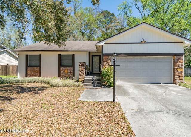 Property at 8613 E Beechfern Ln, Jacksonville, FL 32244, 3 beds, 2 baths