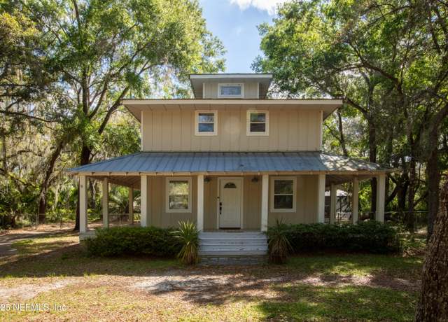 Property at 303 SE 3rd Ave, Melrose, FL 32666, 3 beds, 2 baths