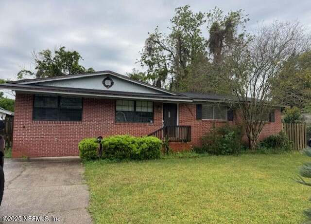 Property at 5332 Colonial Ave, Jacksonville, FL 32210, 4 beds, 1.5 baths