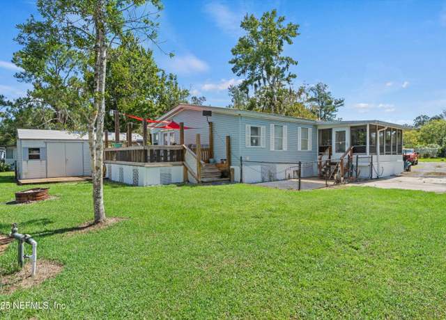 Property at 140 Edgewater Rd, Satsuma, FL 32189, 3 beds, 2 baths