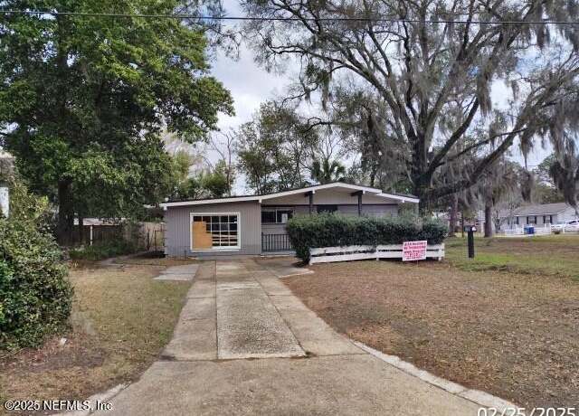 Property at 1703 Layton Rd, Jacksonville, FL 32211, 3 beds, 1 bath
