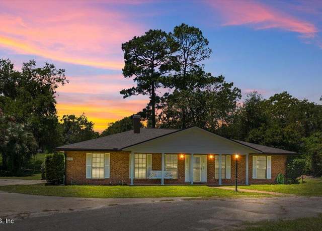 Property at 4842 SE 2nd Ave, Keystone Heights, FL 32656, 3 beds, 2 baths