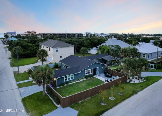 Property at 213 Palmetto Ave, St. Augustine, FL 32084, 4 beds, 3 baths