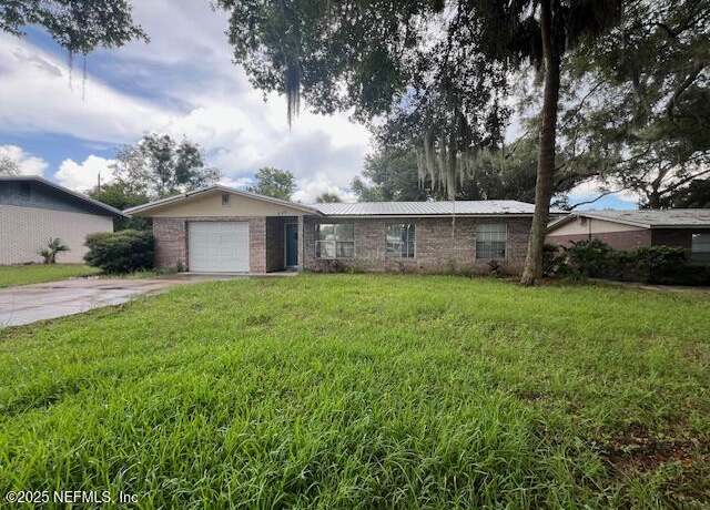 Property at 231 Holly Ln, Palatka, FL 32177, 3 beds, 2 baths