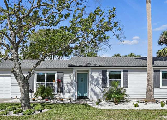 Property at 816 5th St S, Jacksonville Beach, FL 32250, 3 beds, 2 baths