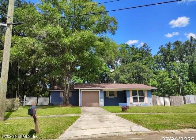 Property at 6401 Kinlock Dr, Jacksonville, FL 32219, 4 beds, 2.5 baths