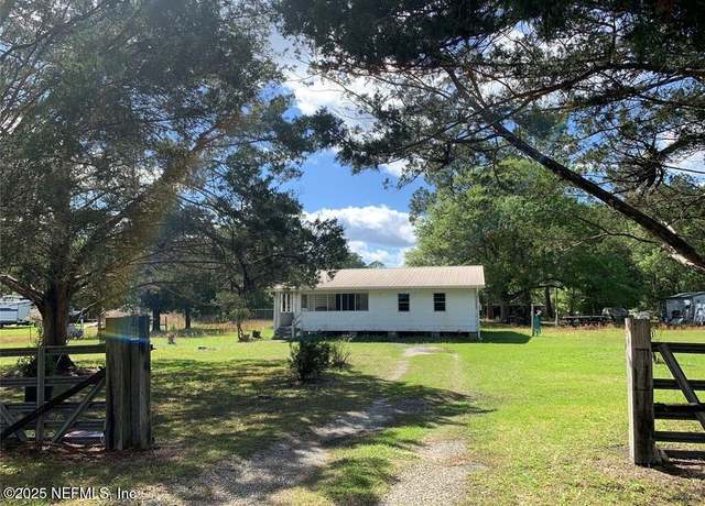 Property at 85877 N Harts Rd, Yulee, FL 32097, 3 beds, 1 bath