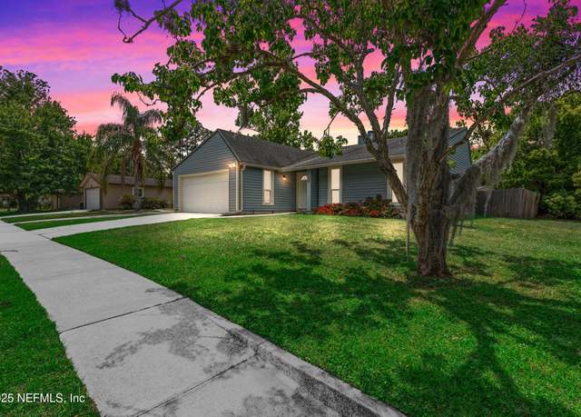 Property at 10358 Arrow Lakes Dr E, Jacksonville, FL 32257, 2 beds, 2 baths