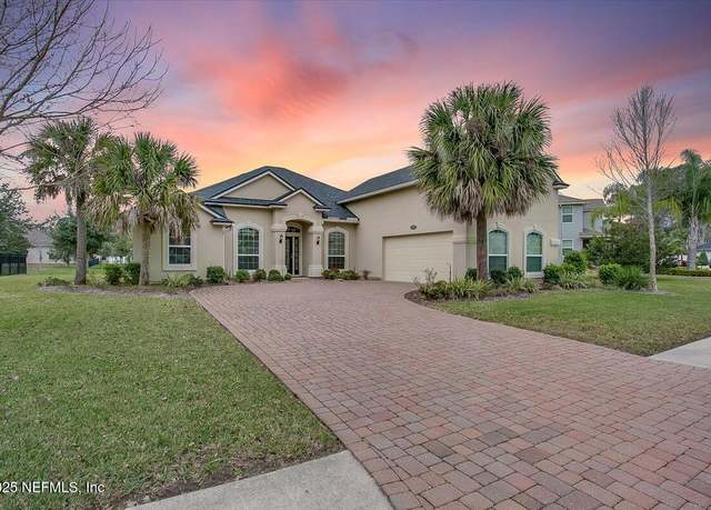Property at 11780 Paddock Gates Dr, Jacksonville, FL 32223, 5 beds, 4 baths