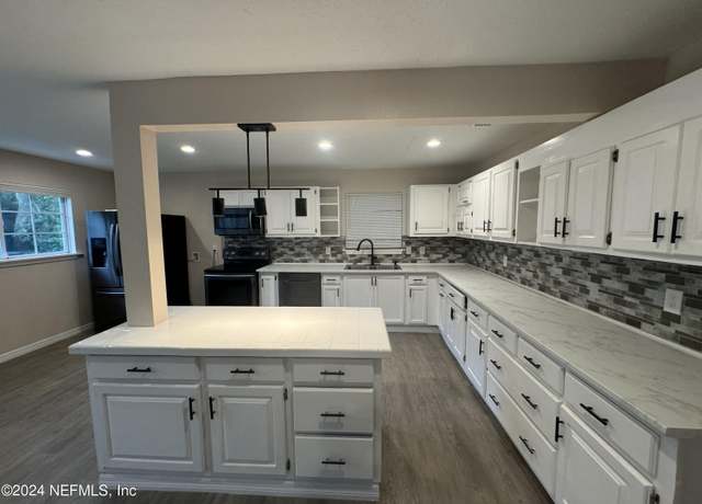 Property at 4235 Clyde Dr, Jacksonville, FL 32208, 5 beds, 4 baths