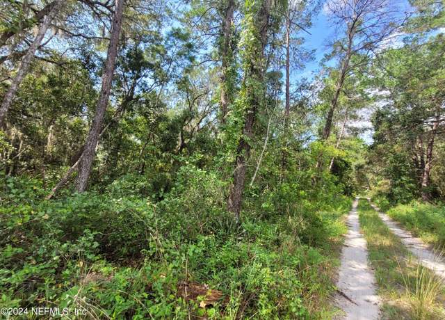 Property at 124 Pleasant Dr, Crescent City, FL 32112