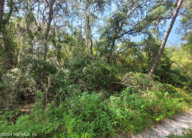 Property at 124 Pleasant Dr, Crescent City, FL 32112