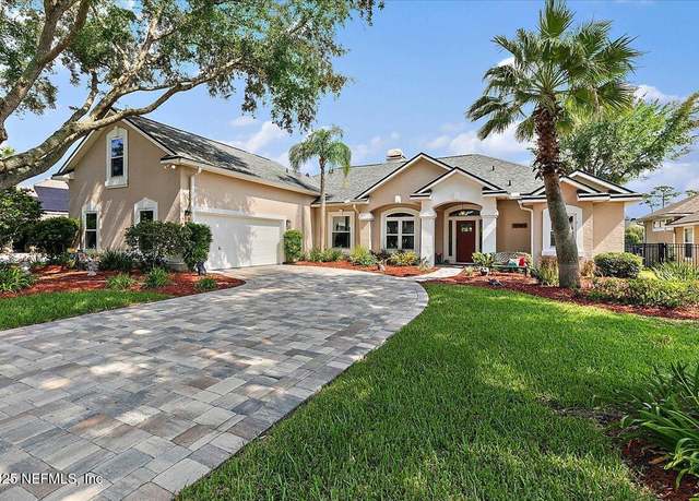 Property at 13989 Canopy Overlook Ct, Jacksonville, FL 32224, 4 beds, 3 baths