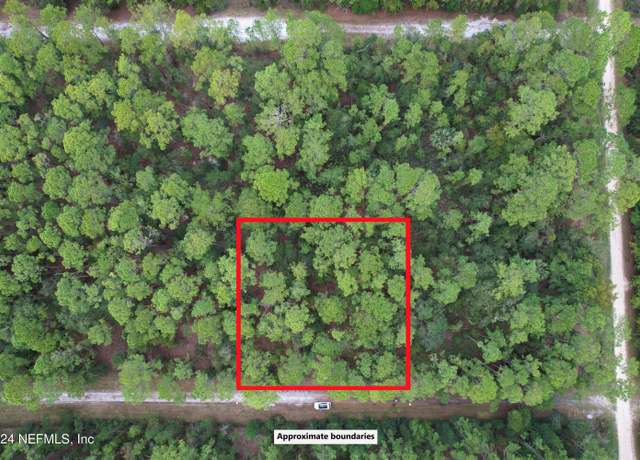 Property at 136 Helen Ave, Georgetown, FL 32139