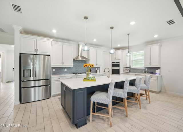 Property at 11130 Town View Ct, Jacksonville, FL 32256, 2 beds, 2 baths