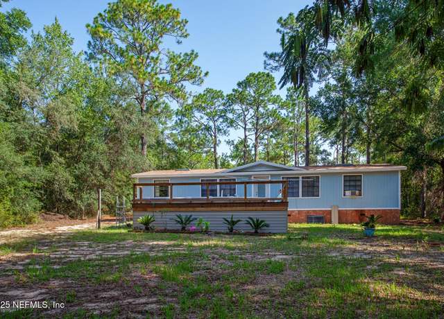 Property at 109 Sandpiper Dr, Hawthorne, FL 32640, 3 beds, 2 baths