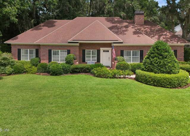 Property at 3793 Waterside Dr, Orange Park, FL 32073, 3 beds, 2.5 baths