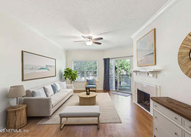 Property at 10000 Gate Pkwy N #222, Jacksonville, FL 32246, 3 beds, 2 baths