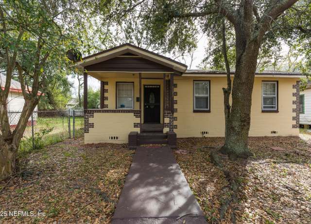 Property at 1272 W 27th St, Jacksonville, FL 32209, 2 beds, 1.5 baths