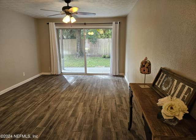 Property at 4836 Atlantic Blvd #106, Jacksonville, FL 32207, 2 beds, 1.5 baths