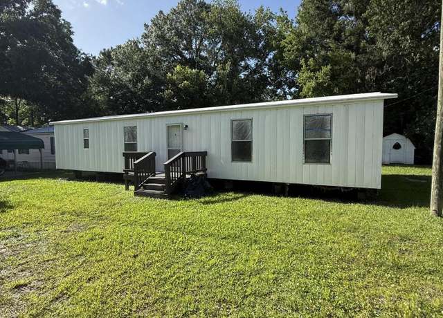 Property at 1193 Crum St, Starke, FL 32091, 3 beds, 2 baths