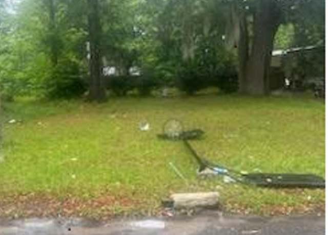 Property at 8449 Vining St, Jacksonville, FL 32210