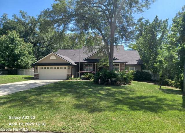 Property at 896 Live Oak Ln, Fleming Island, FL 32003, 3 beds, 2.5 baths
