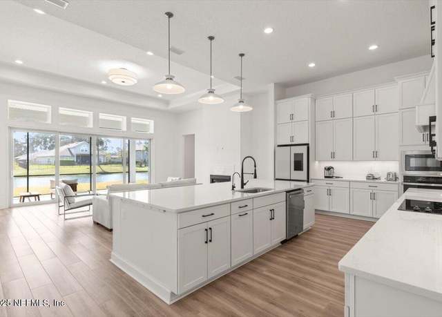 Property at 5262 Clapboard Cove Ct, Jacksonville, FL 32226, 4 beds, 3 baths
