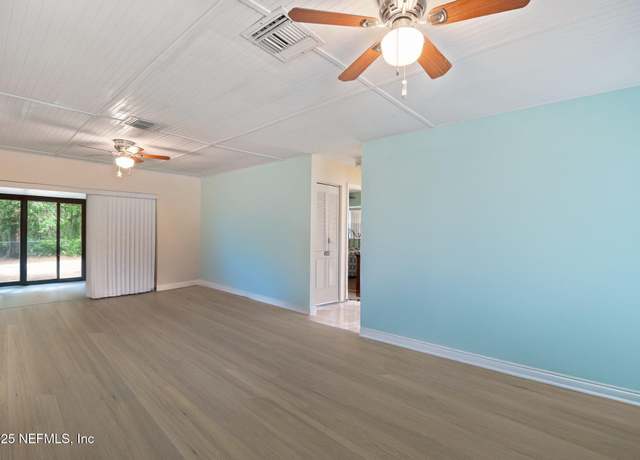 Property at 382 Casuarina Cir, St. Augustine, FL 32086, 3 beds, 2 baths