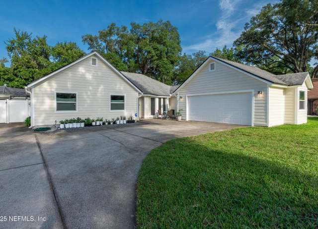Property at 11515 Sedgemoore Dr E, Jacksonville, FL 32223, 5 beds, 4 baths