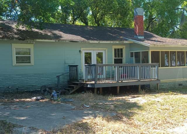 Property at 816 Ashford St, Jacksonville, FL 32208, 3 beds, 2 baths