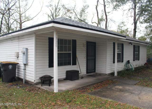 Property at 720 Centerhill Dr W, Jacksonville, FL 32254, 3 beds, 2 baths