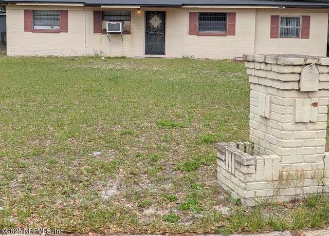 Property at 4649 Fairleigh Ave, Jacksonville, FL 32208, 3 beds, 1.5 baths