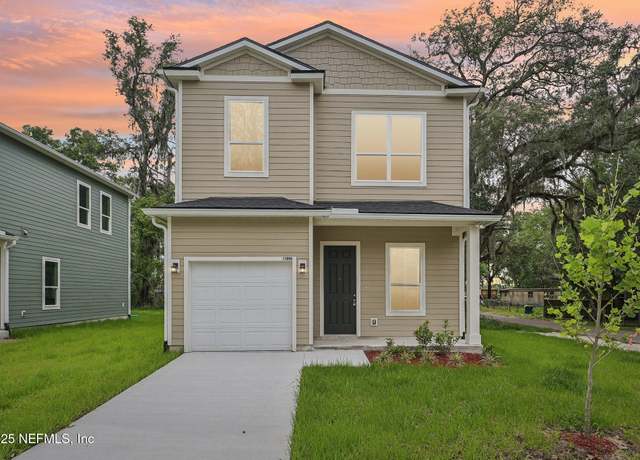 Property at 11094 Pine St, Jacksonville, FL 32218, 3 beds, 2.5 baths