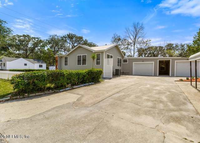 Property at 103 S 14th St, Fernandina Beach, FL 32034, 4 beds, 3 baths