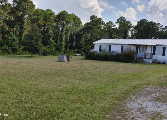 Property at 349 Old Hwy 17, Crescent City, FL 32112, 3 beds, 2 baths