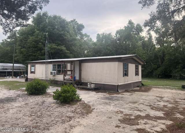 Property at 6393 Auburn Ave, Keystone Heights, FL 32656, 3 beds, 2 baths