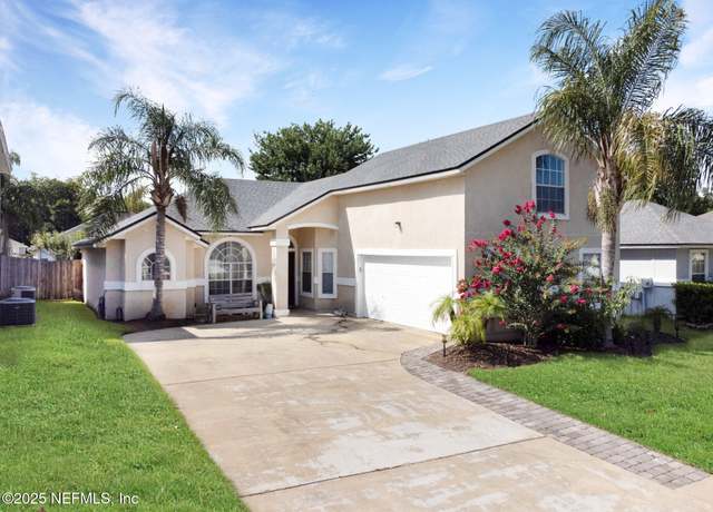 Property at 2875 Majestic Oaks Ln Ln, Green Cove Springs, FL 32043, 4 beds, 2 baths