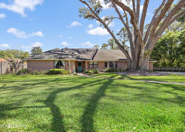 Property at 5627 Columbia Pl, Jacksonville, FL 32210, 4 beds, 2.5 baths